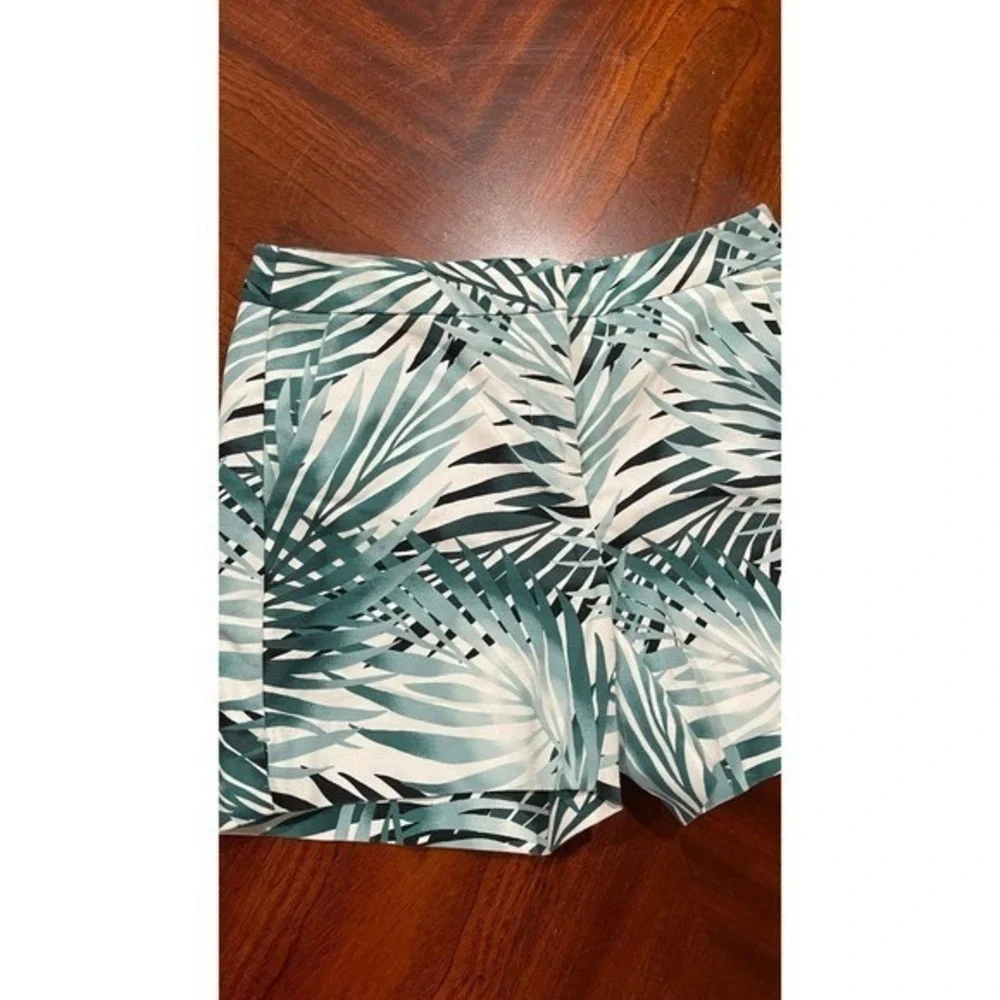 White House Black Market Tropical Palm Print Shorts‎ Size 0 Short Resort